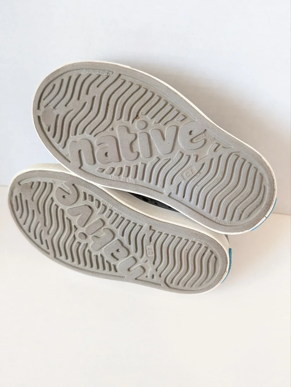 NATIVE Jefferson Child Size C7 Slip On Waterproof Shoes Gray